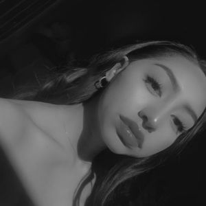 Meet your Posher, Daniela